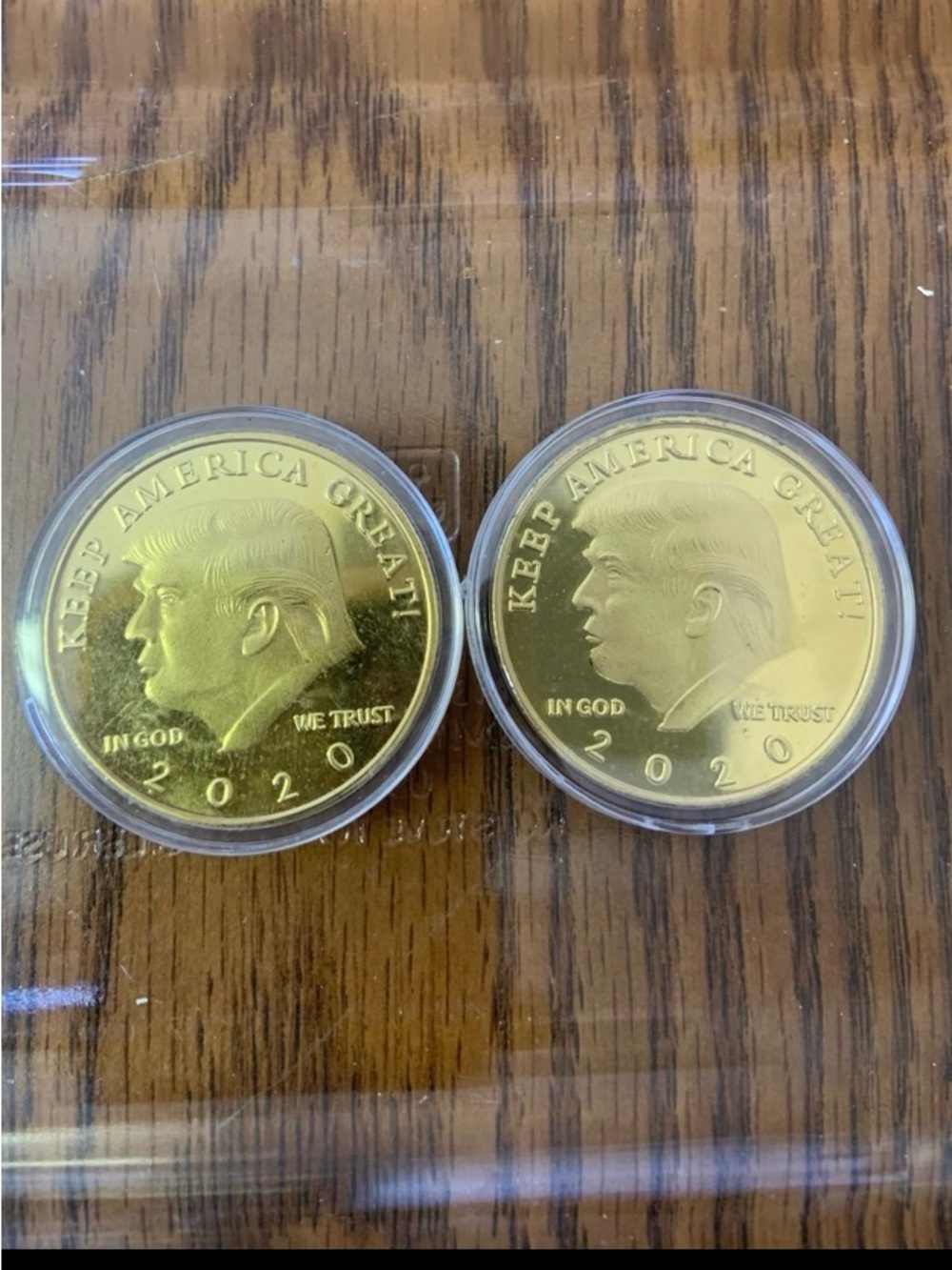 2 pcs - DONALD TRUMP 2020 - KEEP AMERICA GREAT COIN